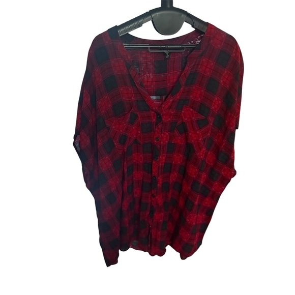 Torrid Red Plaid Short Sleeve Button Down Red Black Size 4/4X - Picture 1 of 6